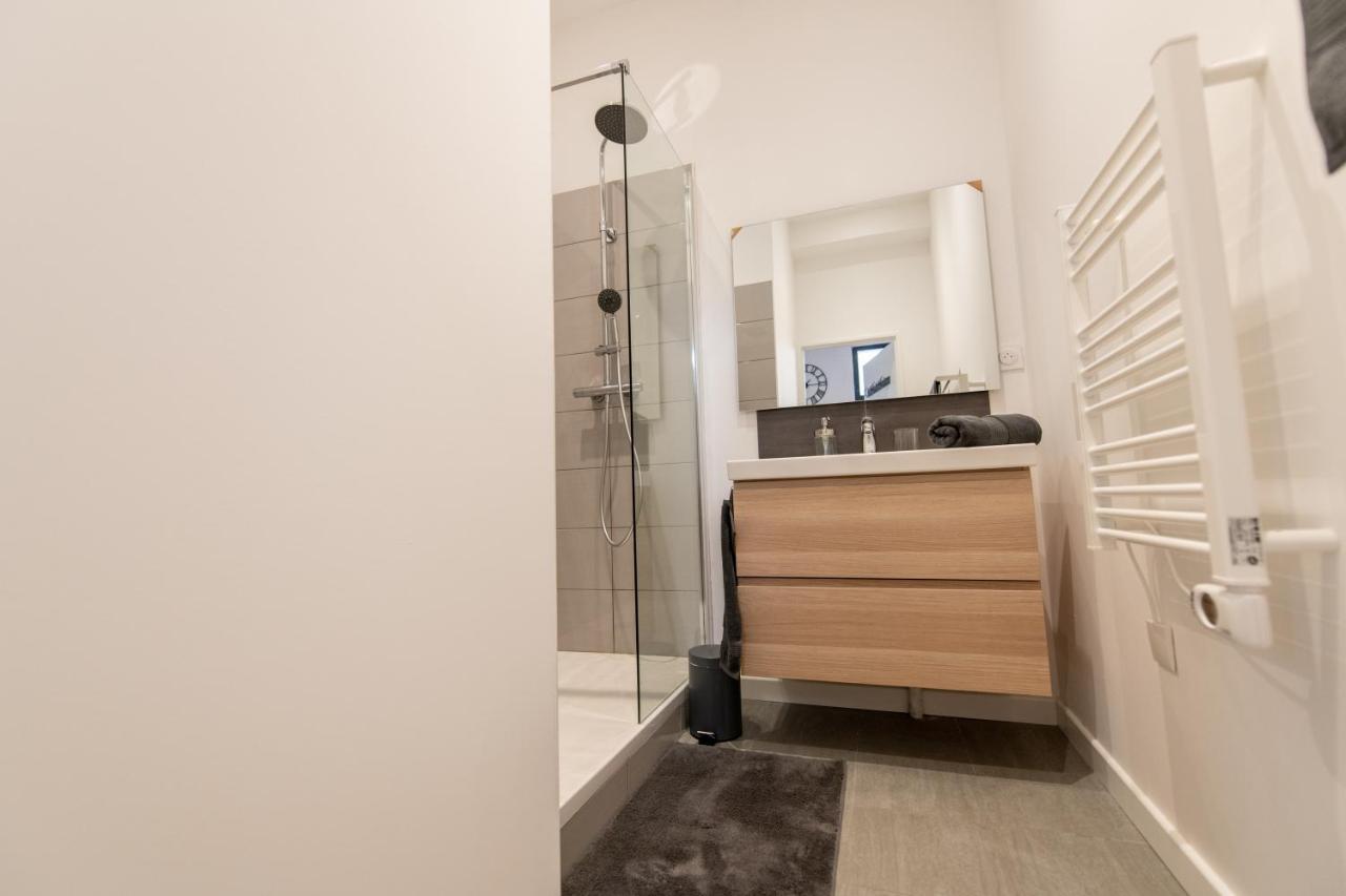 Kasa Loft Centre 2 - Wifi Et Tv - Confortable Et Stationnement Gratuit A Proximite Сент Етиен Екстериор снимка