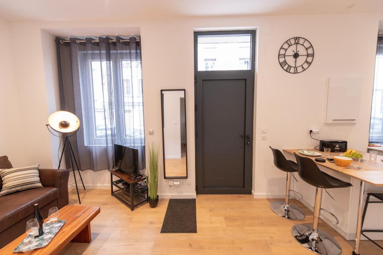 Kasa Loft Centre 2 - Wifi Et Tv - Confortable Et Stationnement Gratuit A Proximite Сент Етиен Екстериор снимка