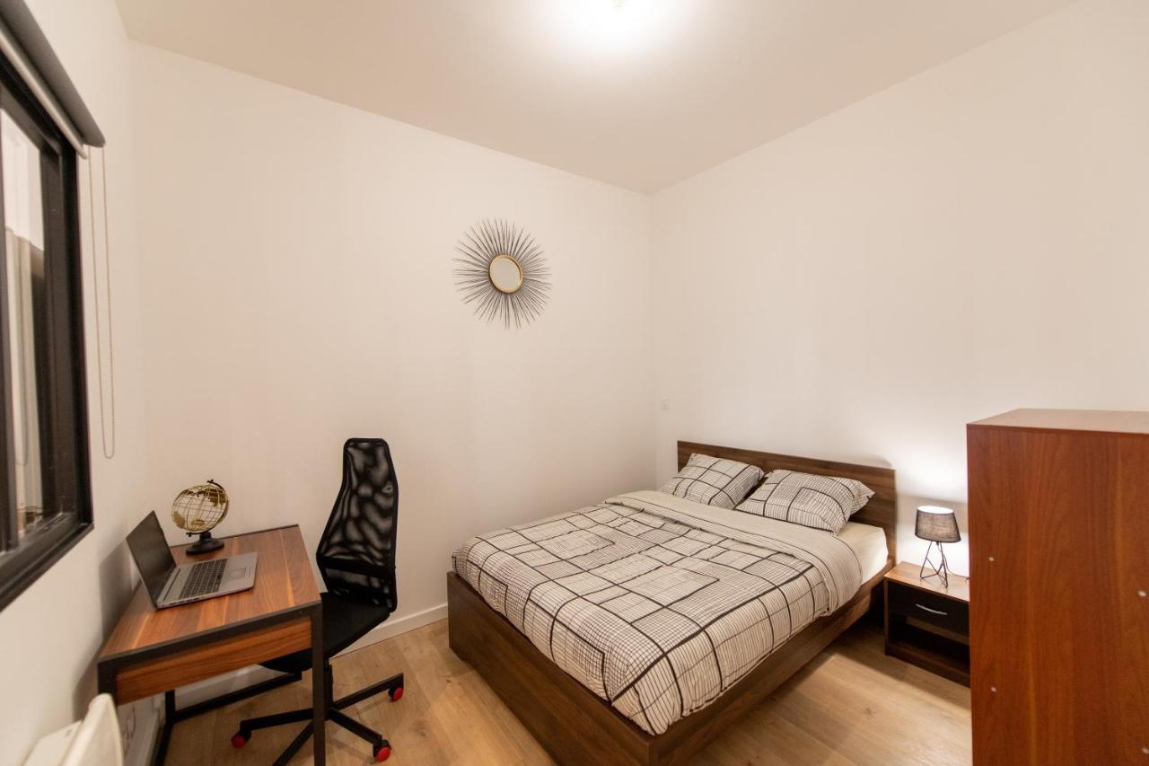 Kasa Loft Centre 2 - Wifi Et Tv - Confortable Et Stationnement Gratuit A Proximite Сент Етиен Екстериор снимка